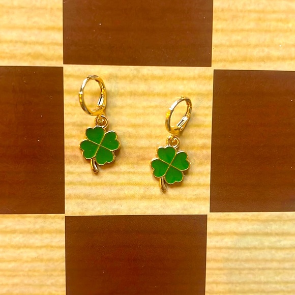 Jewelry - Gold plated‎ four leaf clover dangle earrings
